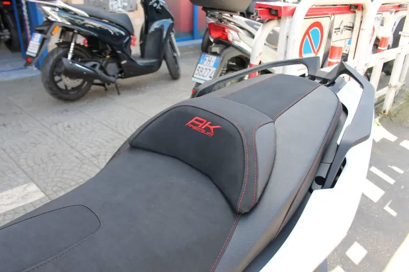 Kymco AK 550 Premium (2023 - 25) (3)