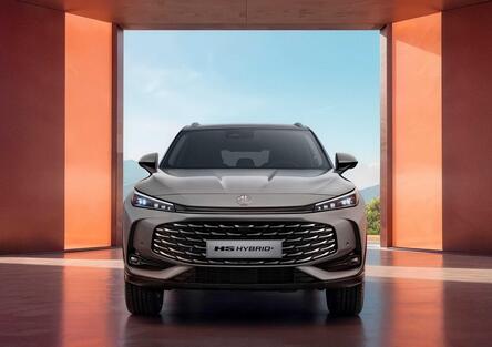 MG è la prima al mondo: batteria semi-solida in produzione, in Europa dal 2026