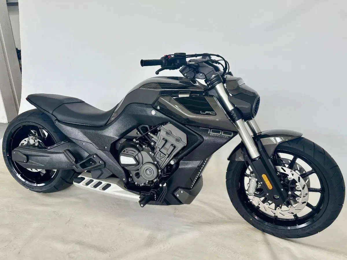 Benda Motorcycles LFC 700 (2024 - 26) (4)