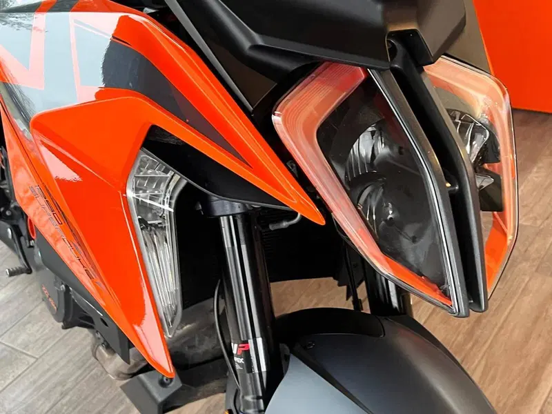 KTM 1290 Super Duke GT (2022 - 25) (5)