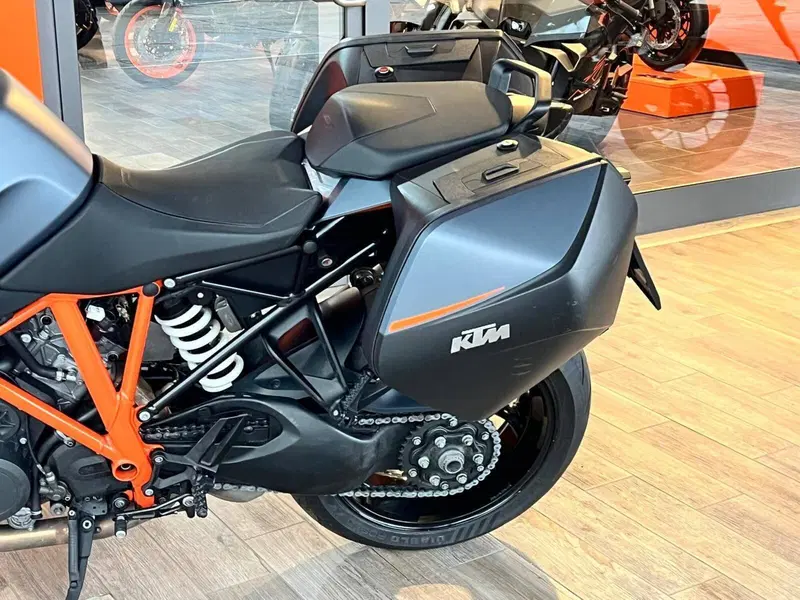 KTM 1290 Super Duke GT (2022 - 25) (14)