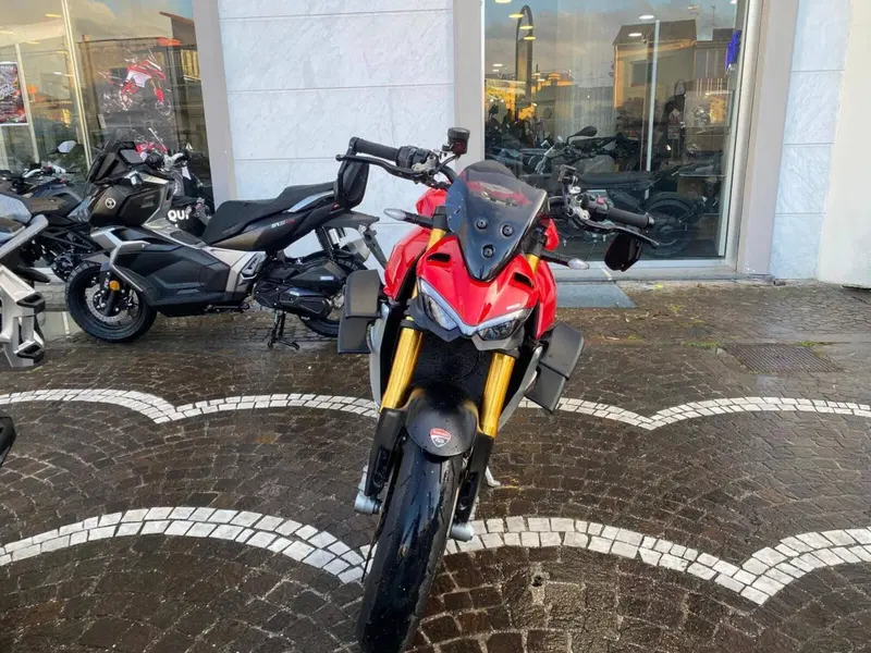 Ducati Streetfighter V4 1100 S (2020) (5)