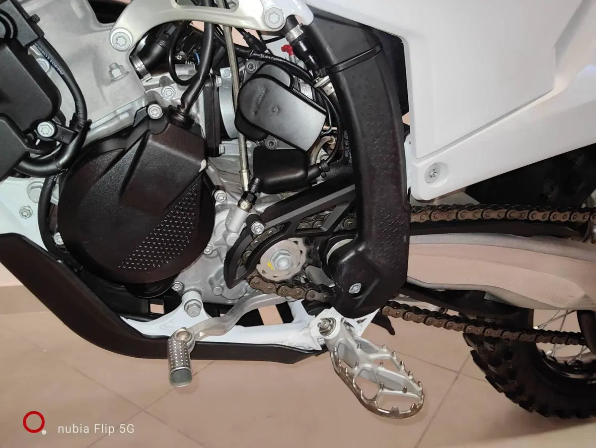 Husqvarna TC 125 Heritage (2023) (16)