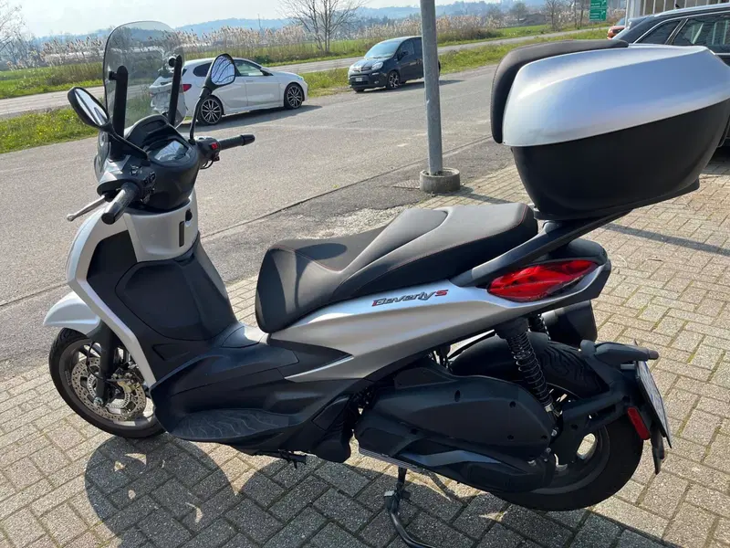 Piaggio Beverly 300 S ABS-ASR (2021 - 25) (10)