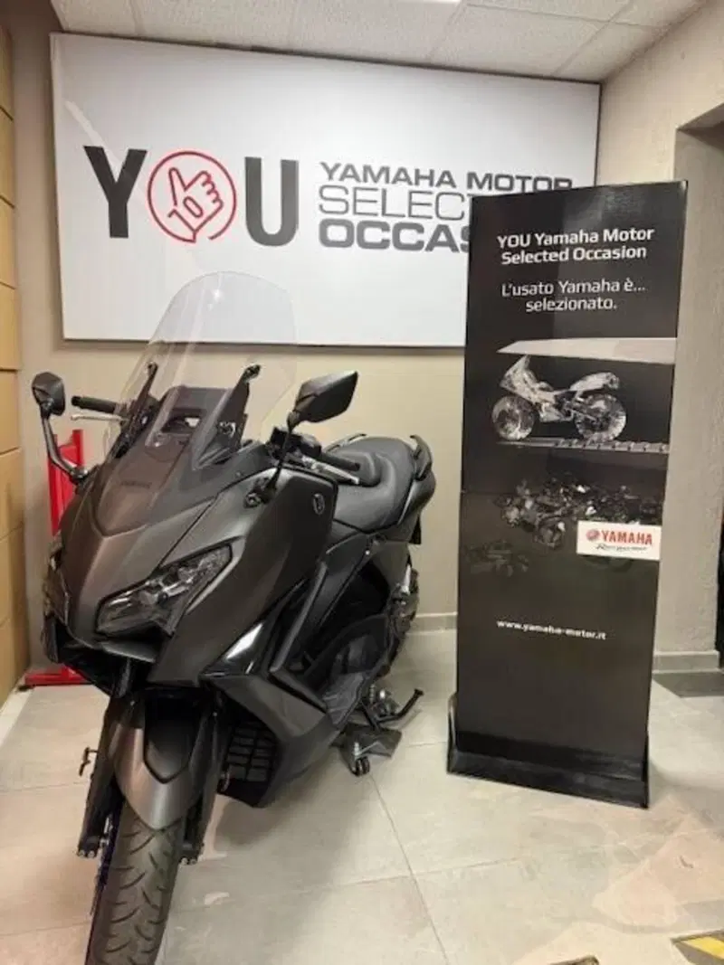Yamaha T-Max 560 (2025 - 26) (4)