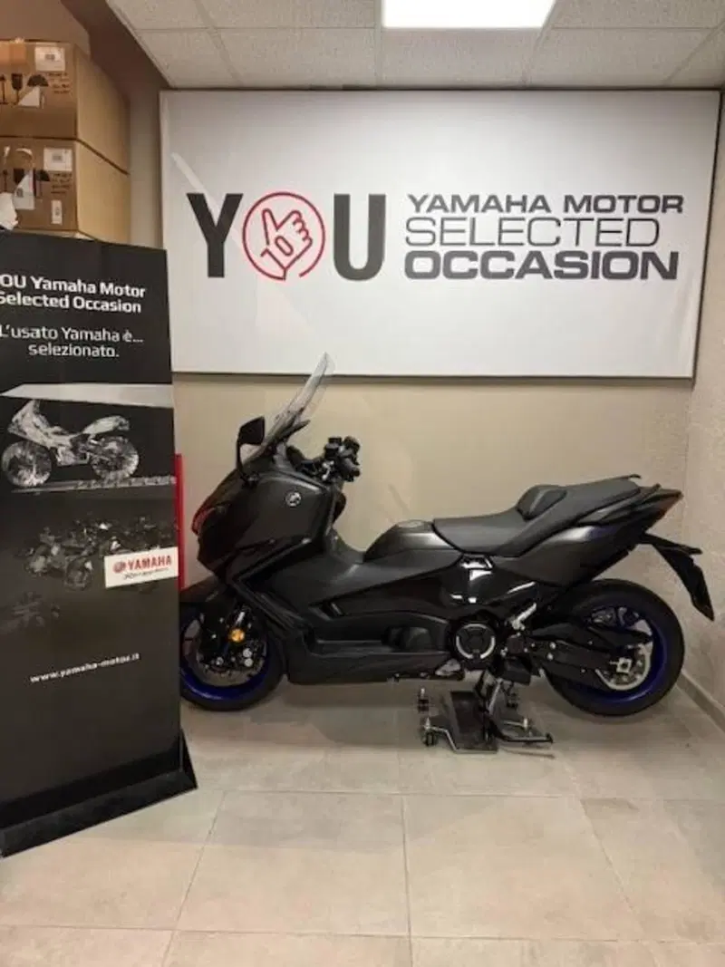 Yamaha T-Max 560 (2025 - 26) (2)