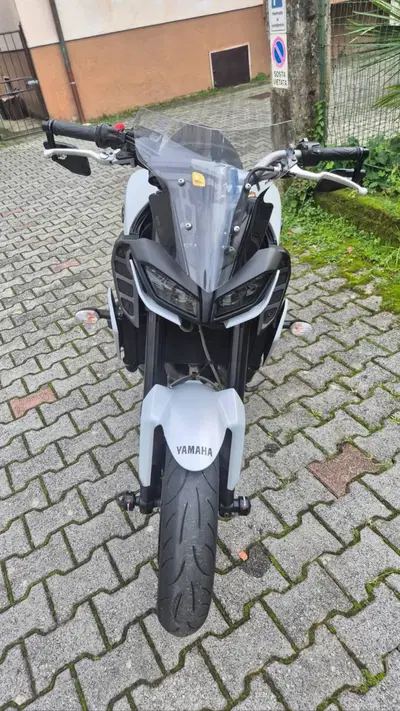 Yamaha MT-09 (2017 - 20) usata