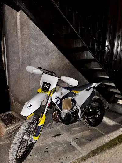 Husqvarna FE 450 (2021) usata