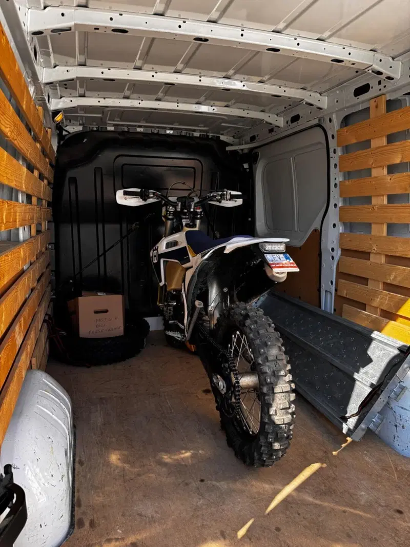 Husqvarna FE 450 (2021) (2)