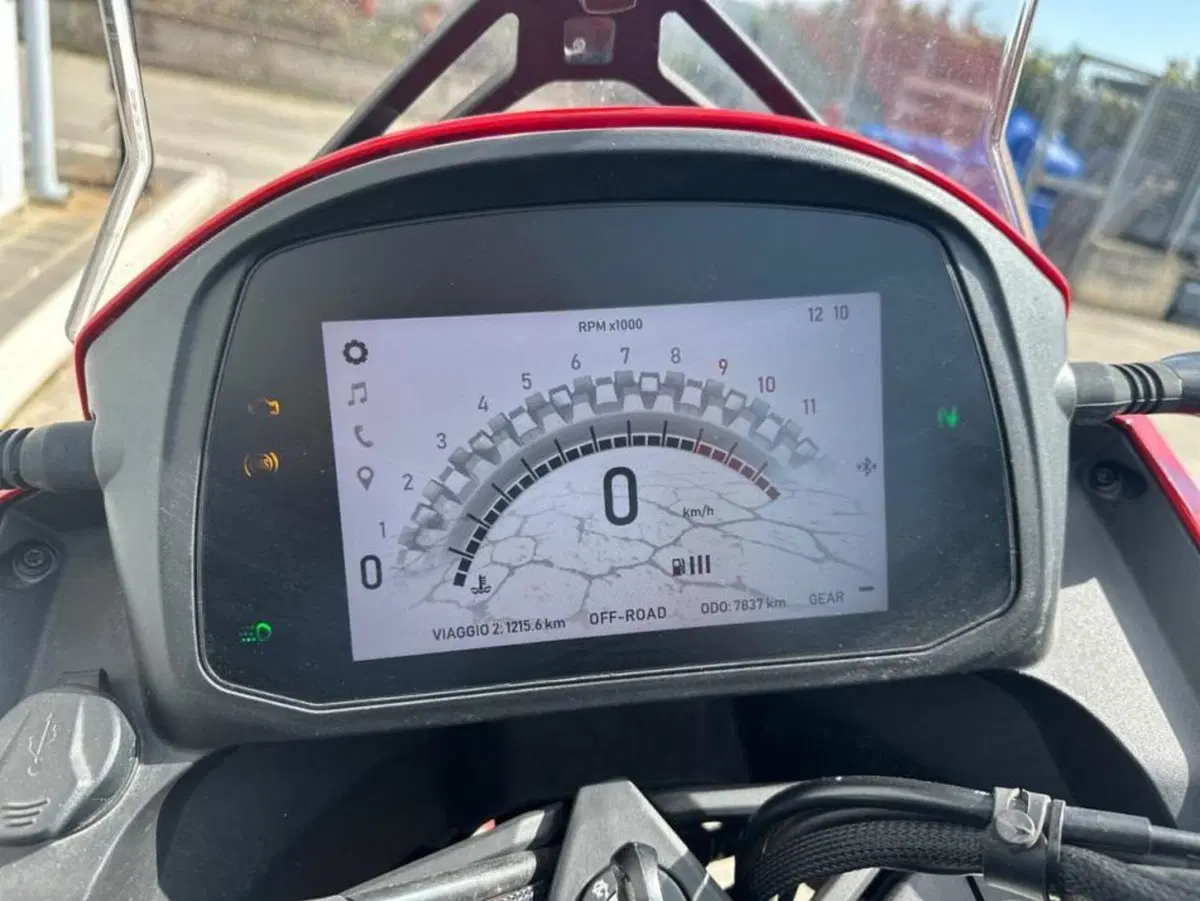 Moto Morini X-Cape 650 (2021 - 26) (6)