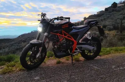 Swm Varez 125 (2020) usata