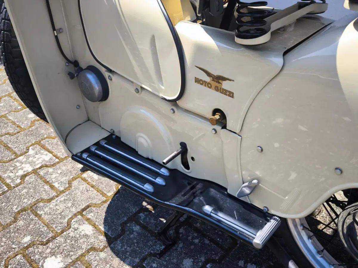Moto Guzzi  MOTO GUZZI Galletto 192 (8)