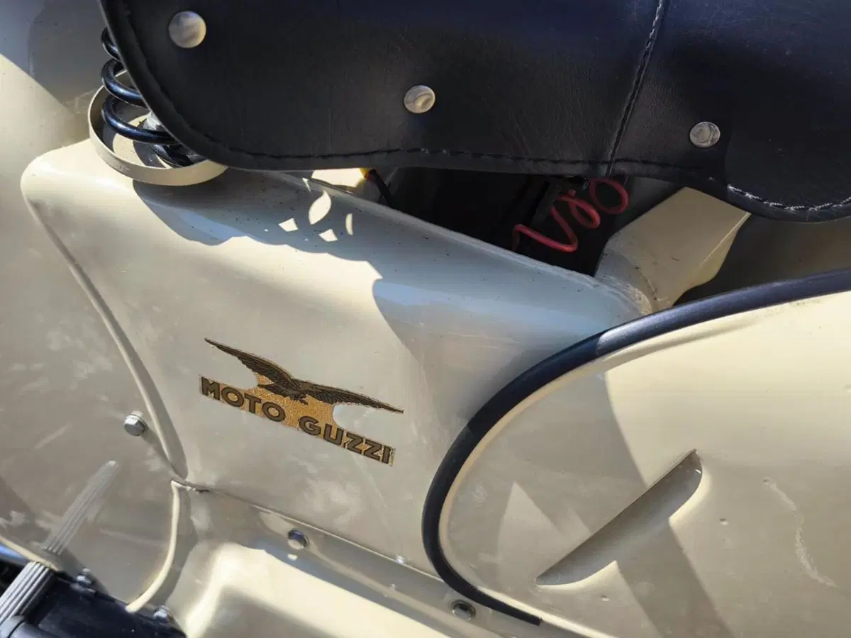 Moto Guzzi  MOTO GUZZI Galletto 192 (17)