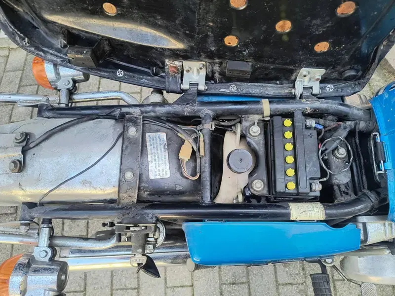 Suzuki GT380 (10)