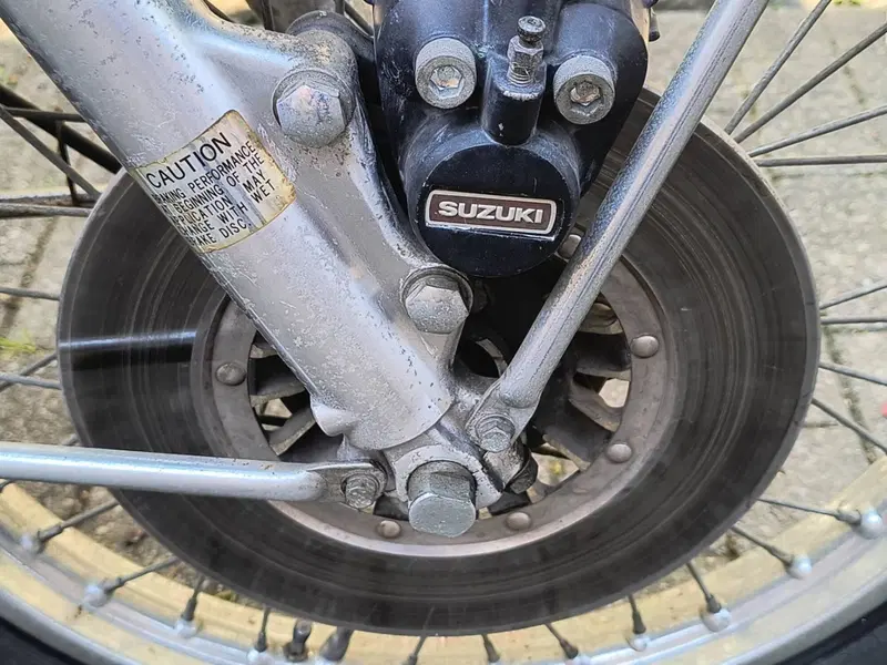 Suzuki GT380 (11)