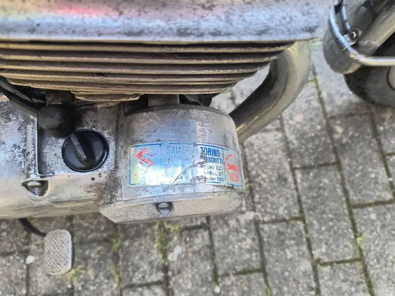 Suzuki GT380 (13)