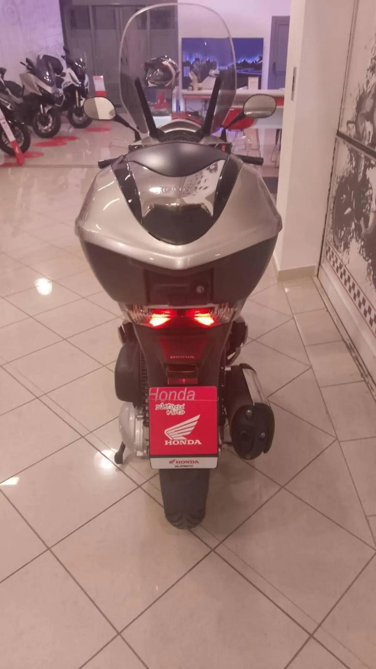 Honda SH 300 i ABS (2016 - 20) (3)