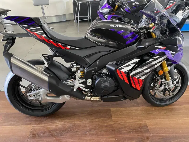 Aprilia RSV4 1100 Factory (2025 - 26) (2)