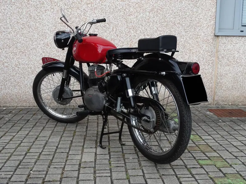Gilera GT150 (4)