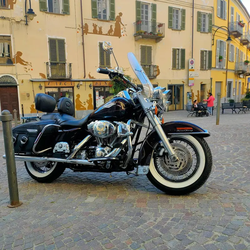 Harley-Davidson 1450 Road King Classic (2003 - 05) - FLHRCI (4)