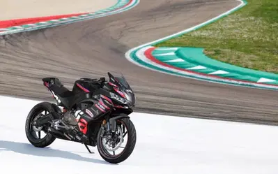 Aprilia RS 457 GP Replica: la A2 per sentirsi come il Bez arriva a 7.550 euro