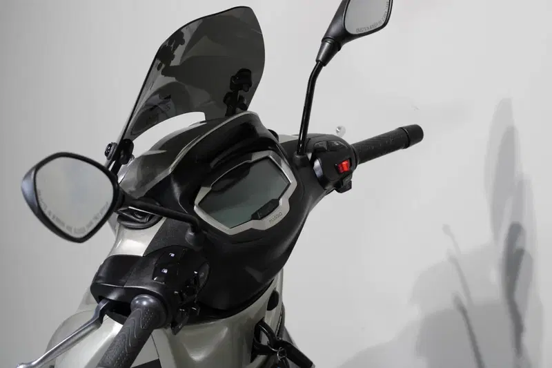 Piaggio Beverly 400 ABS-ASR (2021 - 24) (5)