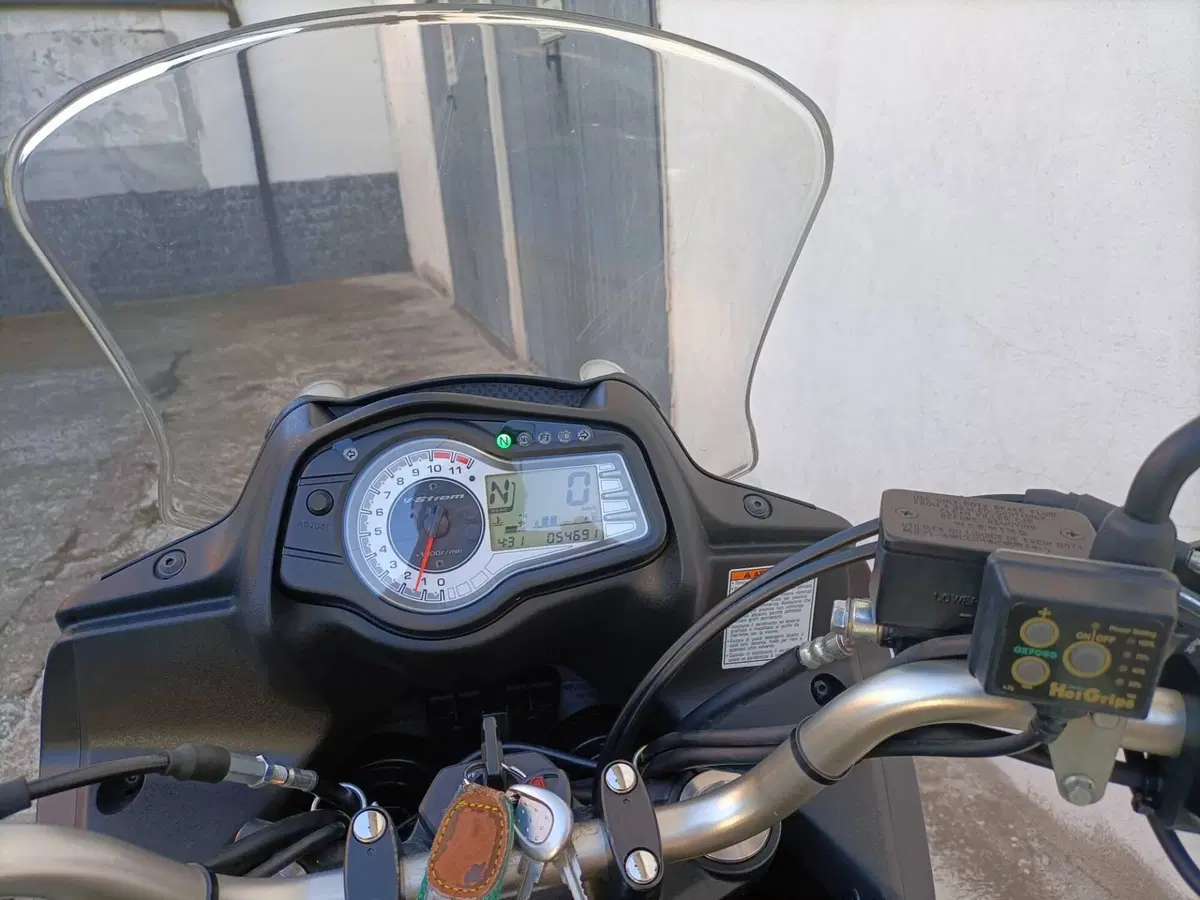 Suzuki V-Strom 650 ABS (2011 - 17) (5)