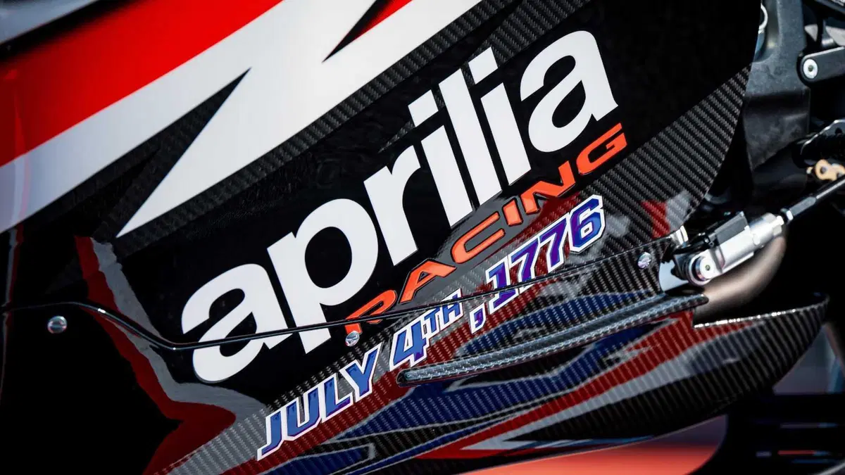 Aprilia RSV4 1100 RSV4 1100 X 250Th (2026) (6)