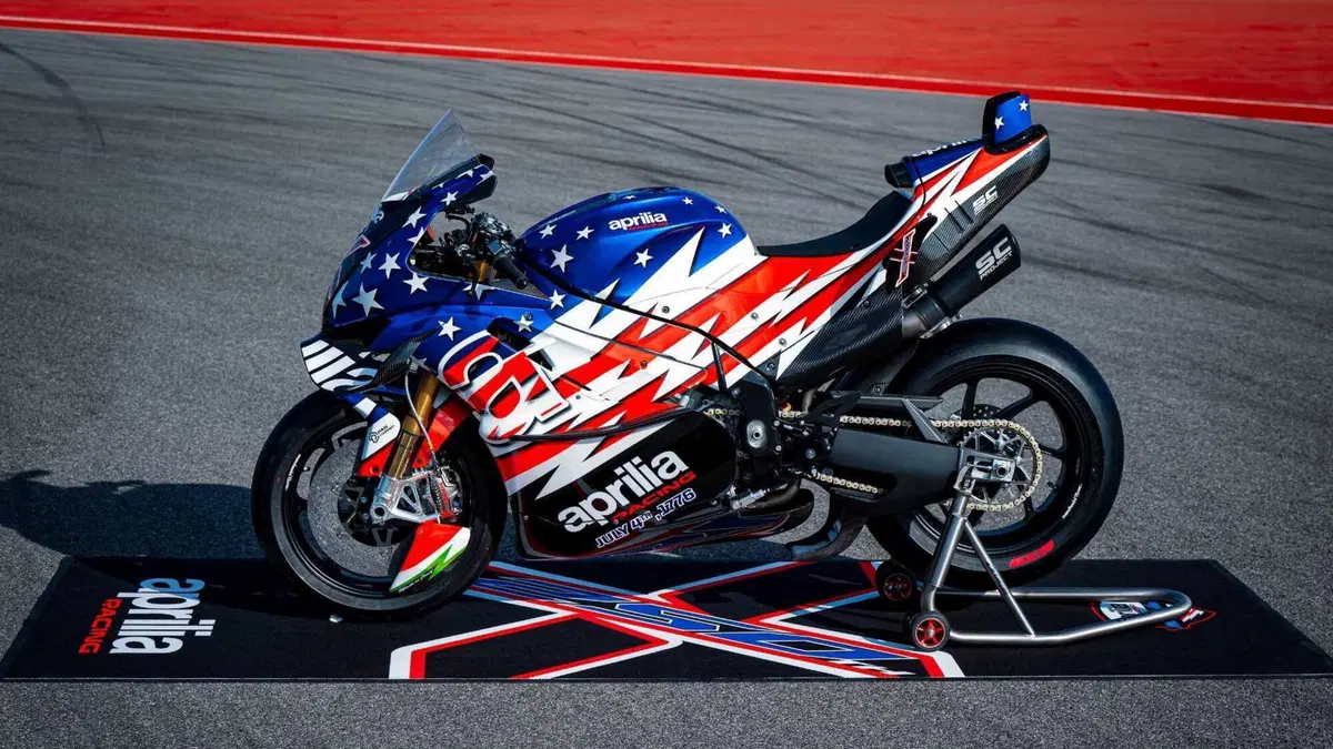 Aprilia RSV4 1100 RSV4 1100 X 250Th (2026) (2)