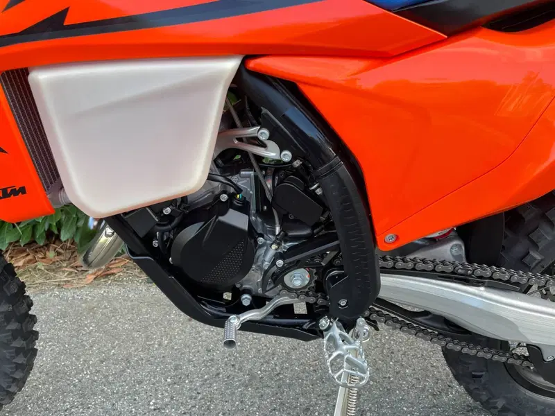 KTM 125 XC-W (2025) (10)