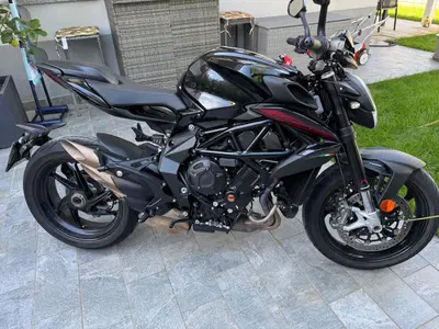 MV Agusta Brutale 800 R (2023 - 25) usata