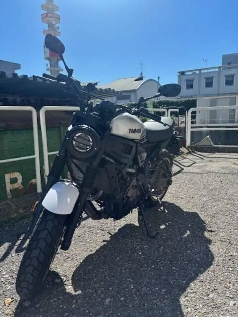 Yamaha XSR 700 Legacy (2023 - 26) (2)