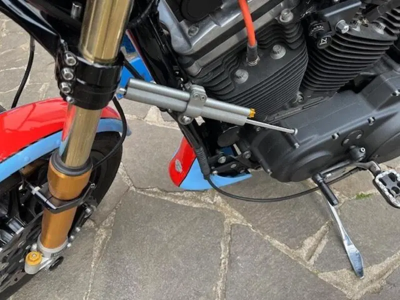 Harley-Davidson 883 R (2002 - 03) - XL 883R (5)