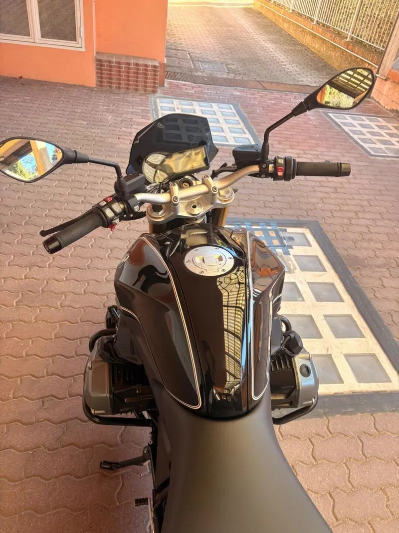 Bmw R 1200 R Black Edition (2017 - 18) (4)