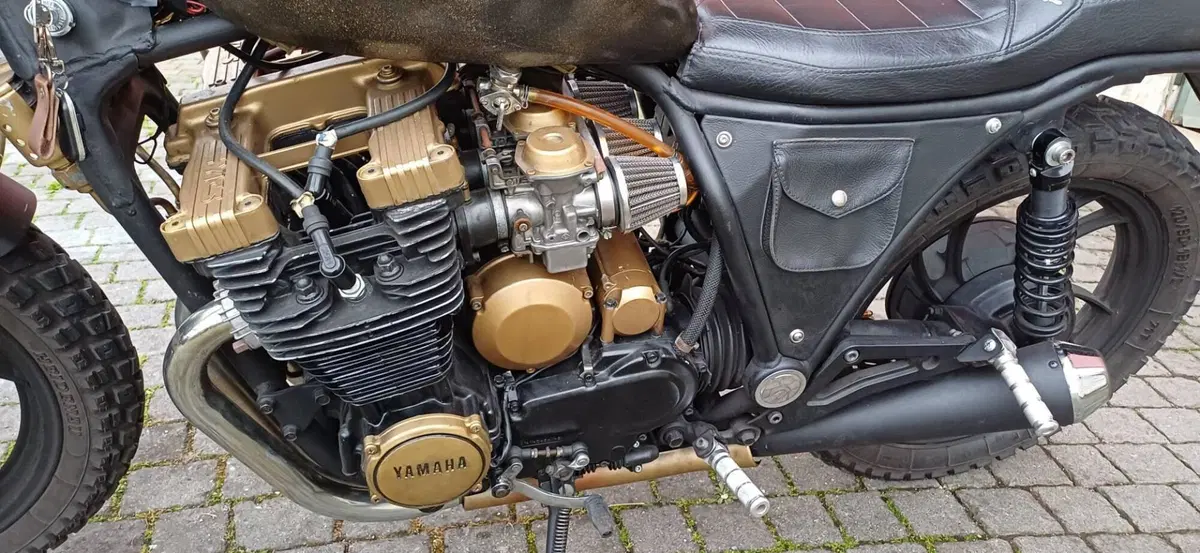 Yamaha XJ 750 (3)