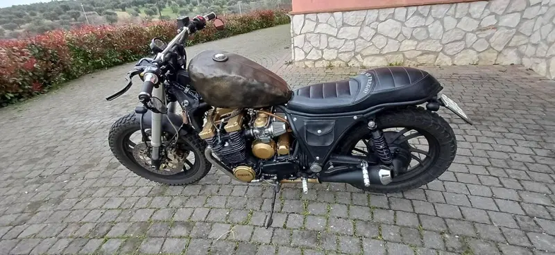 Yamaha XJ 750 (6)