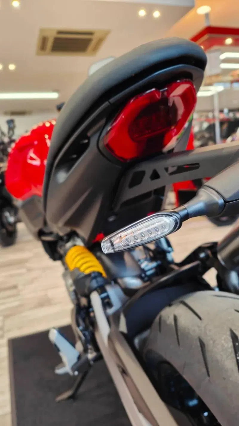 Ducati Monster 890 (2026) (3)