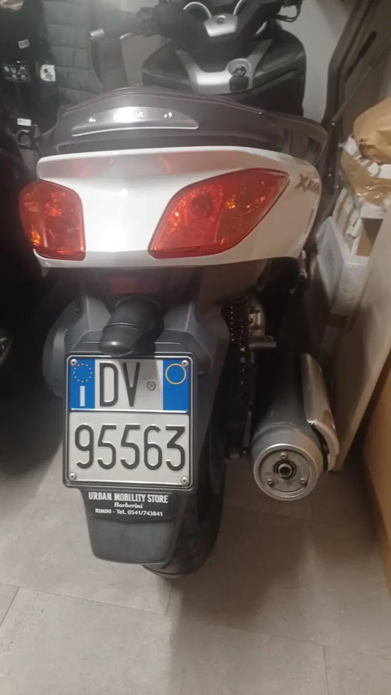 Yamaha X-Max 250 ABS (2011 - 13) (3)