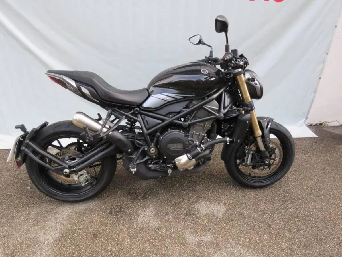 Benelli 752 S (2019 - 20) (3)