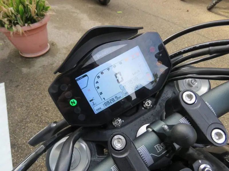 Benelli 752 S (2019 - 20) (13)