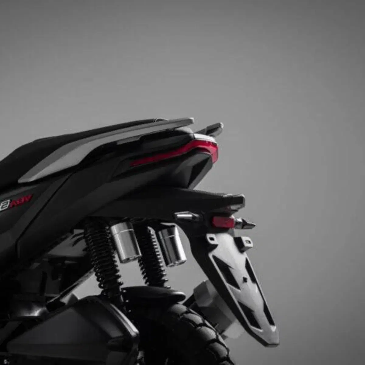 Voge Sfida SR2 ADV (2026) (14)