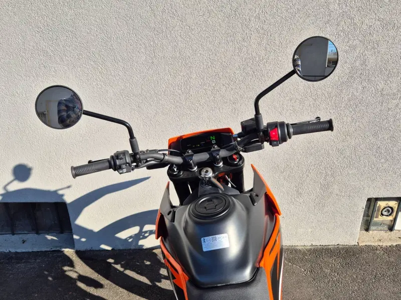KTM 125 SMC R (2025 - 26) (13)