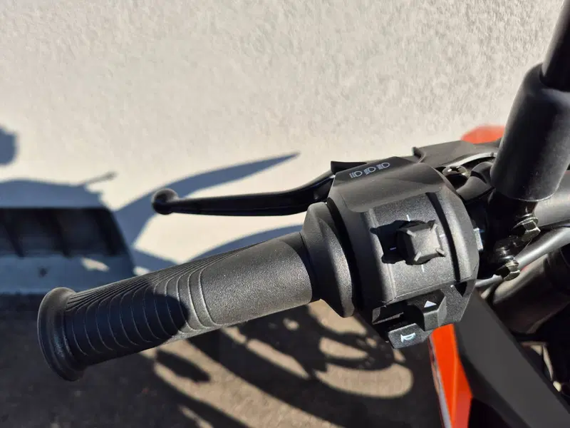KTM 125 SMC R (2025 - 26) (15)