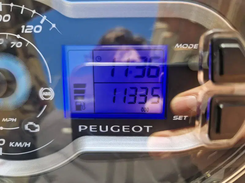 Peugeot Tweet 200 Active (2021 - 25) (4)