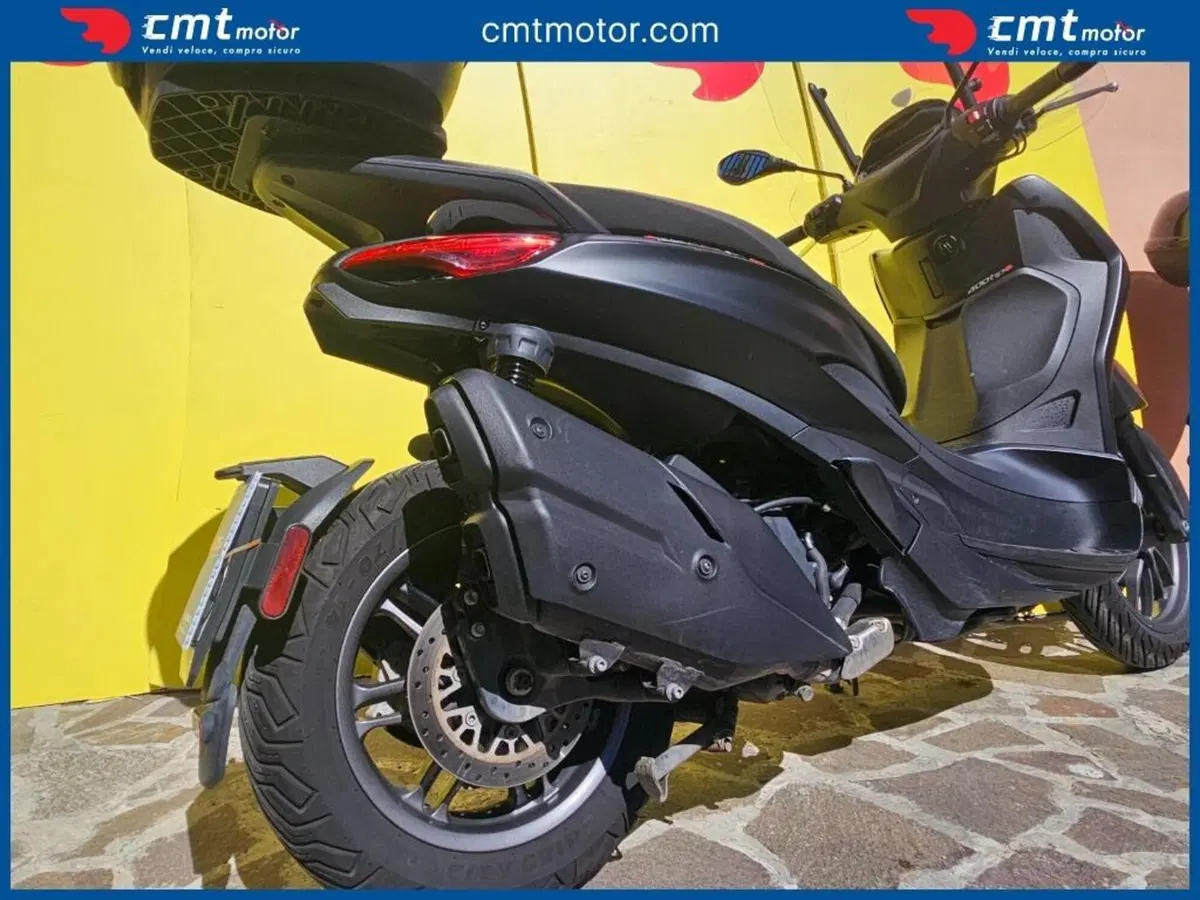 Piaggio Beverly 400 S ABS-ASR (2021 - 24) (4)