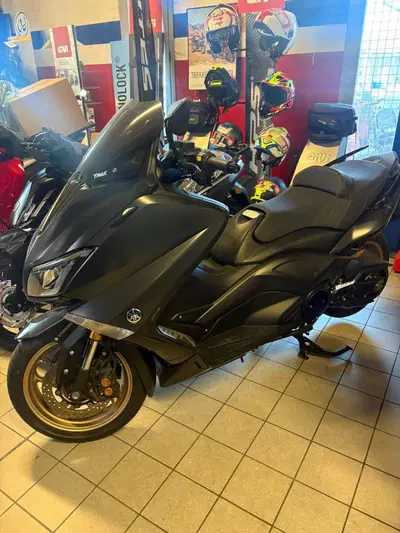 Yamaha T-Max 530 Iron Max ABS (2014 - 17) usata