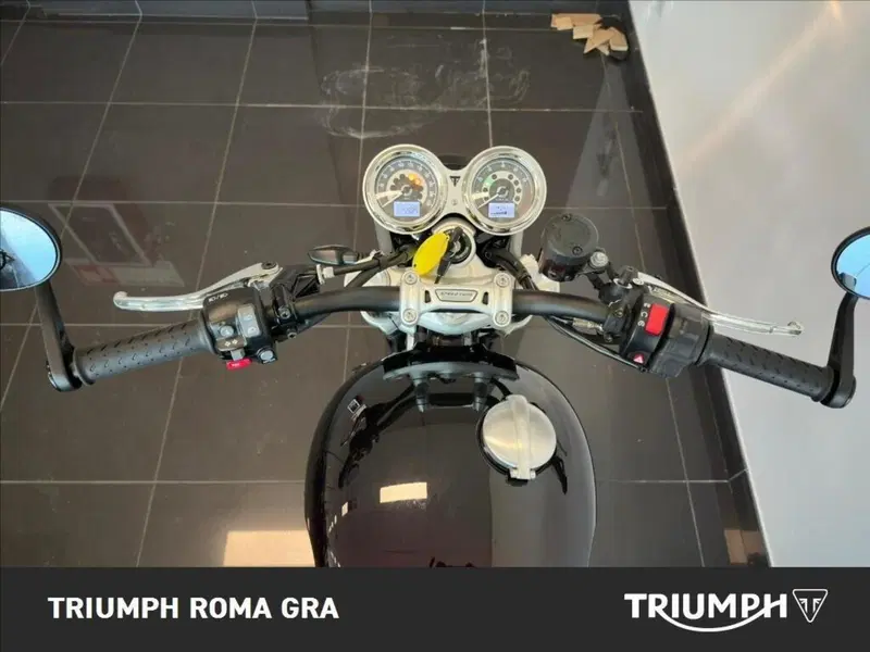 Triumph Speed Twin 1200 Stealth Edition (2024) (15)