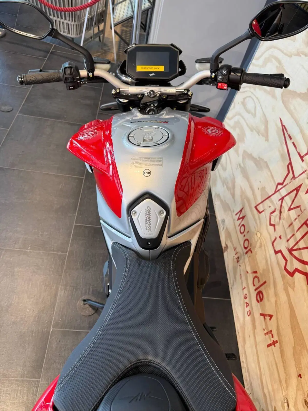 MV Agusta Brutale 801 RR Ottantesimo (2025 - 26) (8)