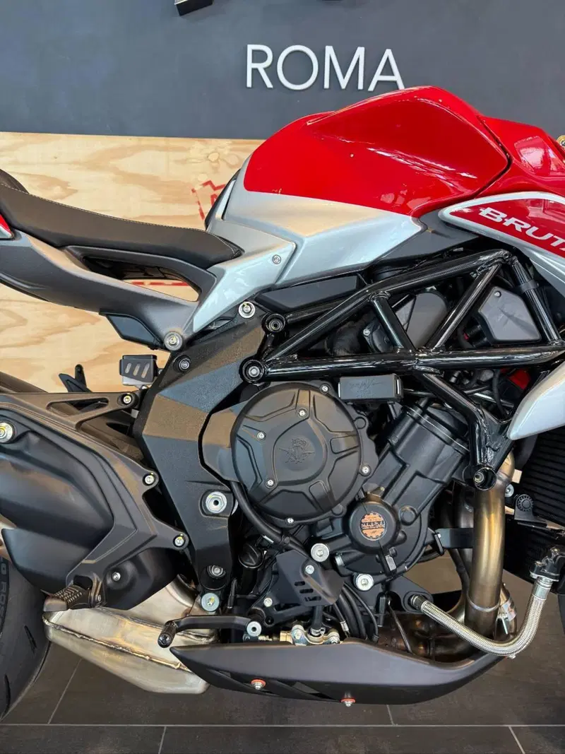 MV Agusta Brutale 801 RR Ottantesimo (2025 - 26) (4)