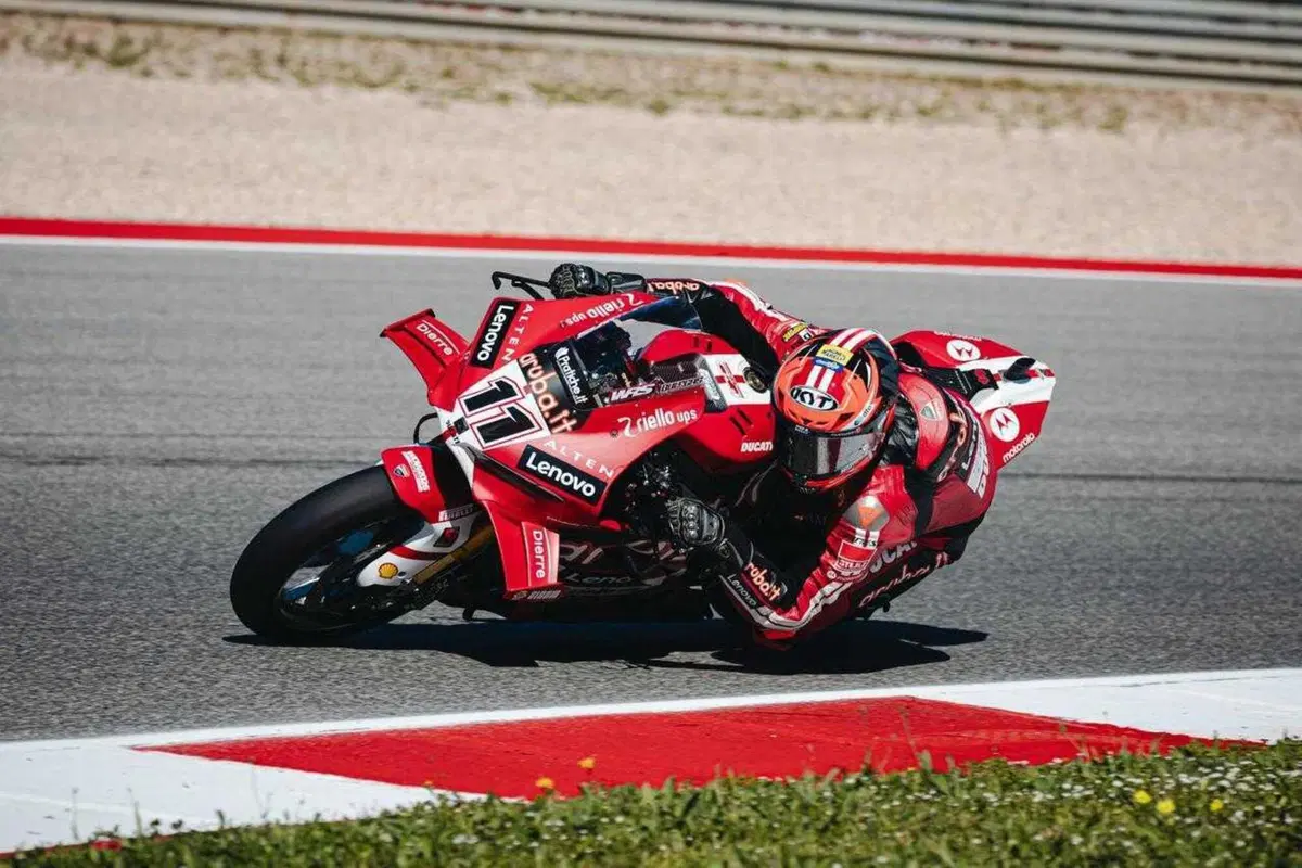 SBK 2026. GP del Portogallo. SuperBulega! Sua la pole di Portimao [GALLERY]  (10)